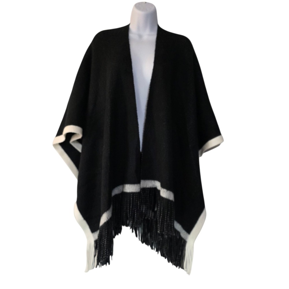 VINCE CAMUTO Black White Fringe Poncho One Size Acrylic Knit Wrap Cape Retro‎
